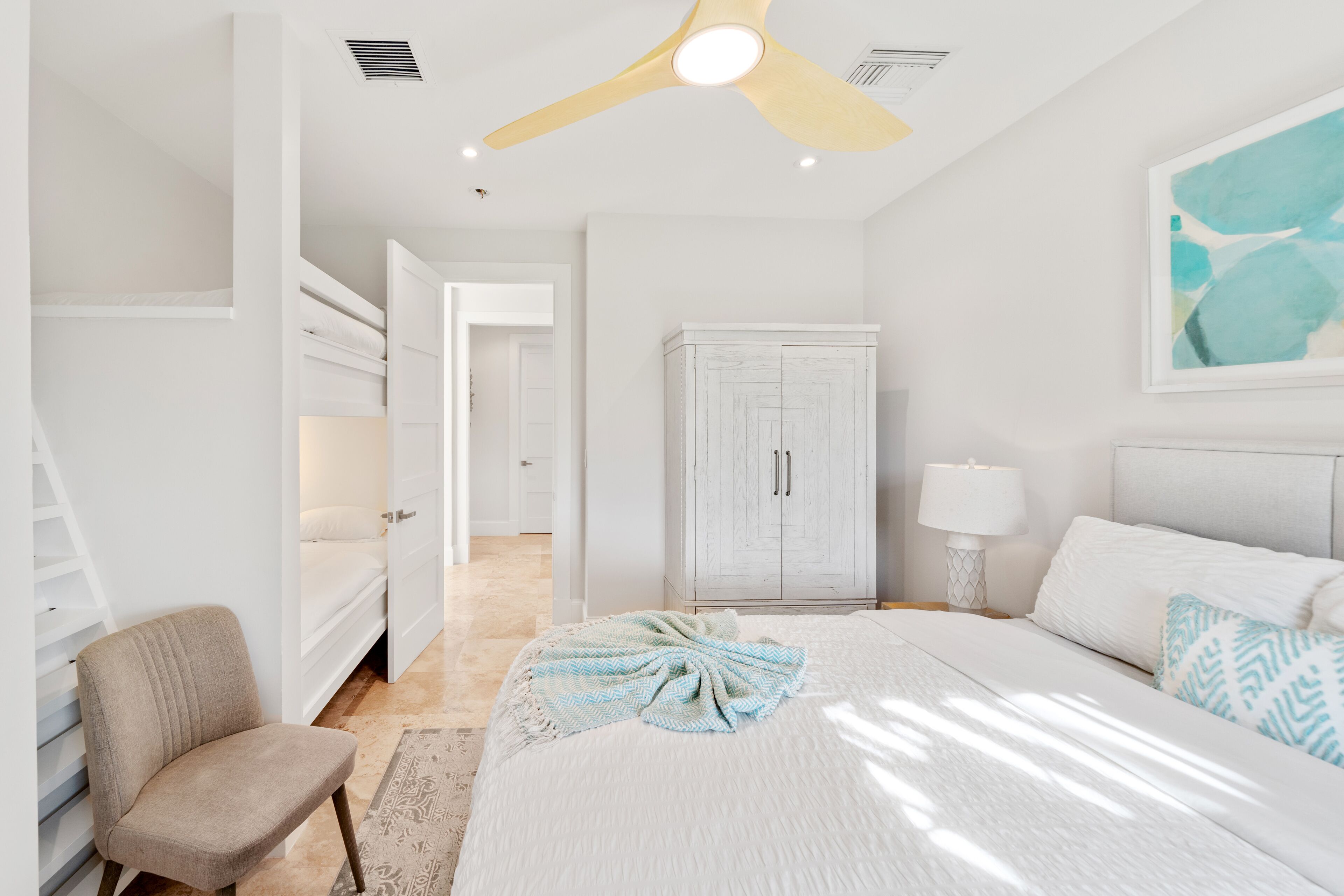 5 Schlafzimmer, Bügeleisen/Bügelbrett, Reisekinderbett, kostenloses WLAN