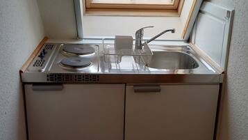 Fridge, microwave, coffee/tea maker, electric kettle