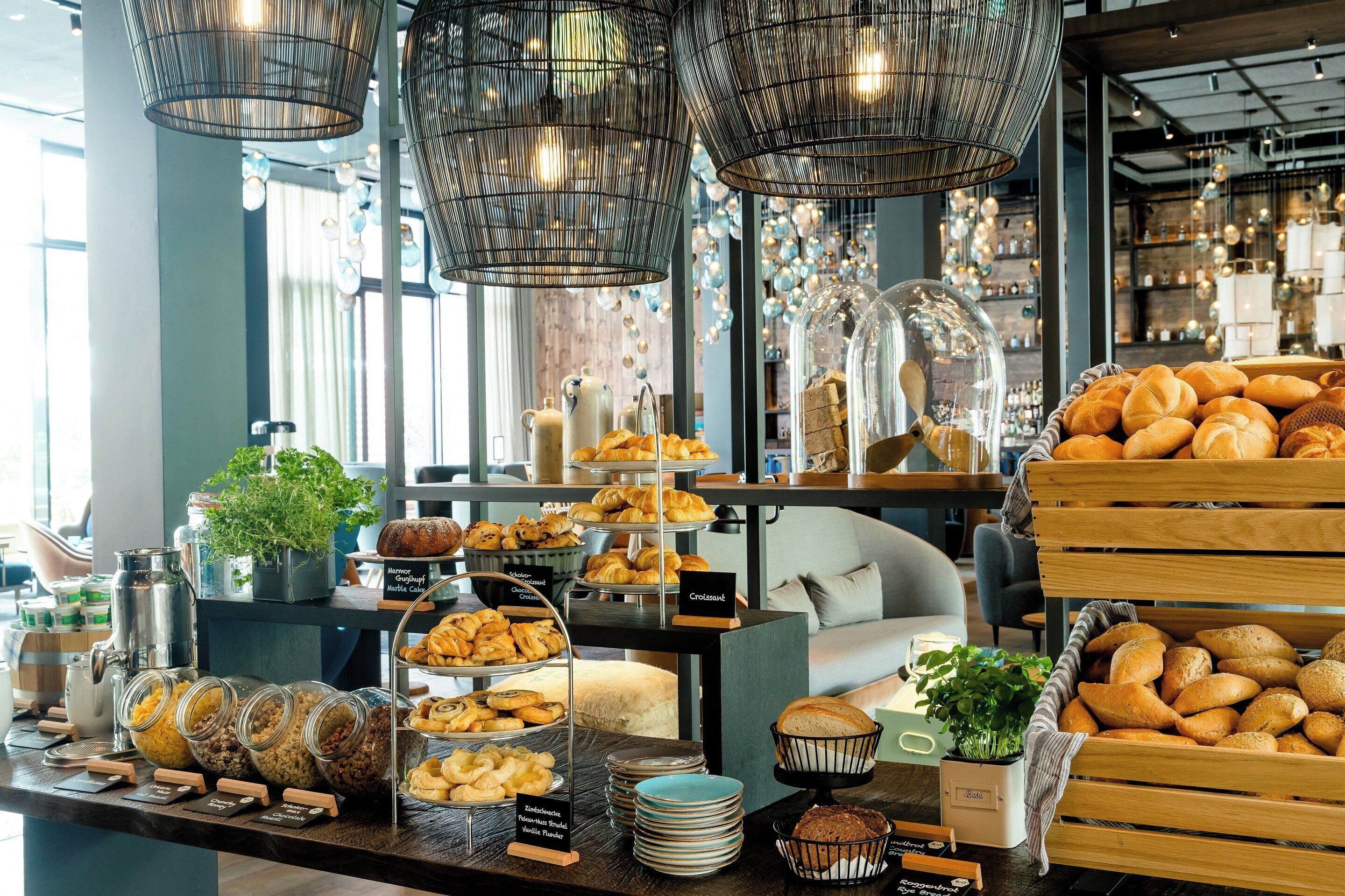 Petit déjeuner buffet servi tous les jours en supplément