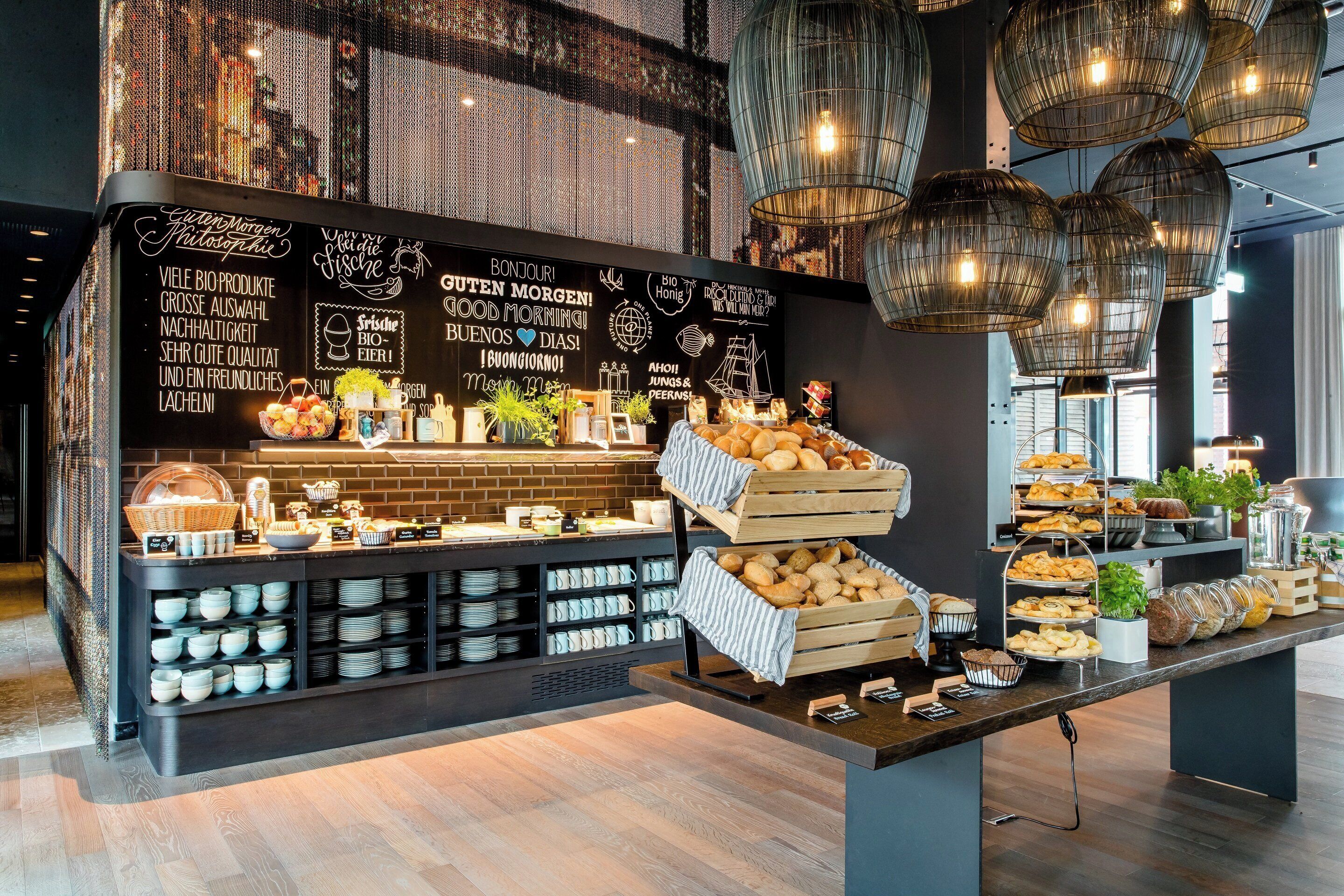 daily buffet breakfast for a fee