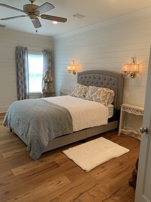 2 habitaciones, tabla de planchar con plancha y cuna de viaje 