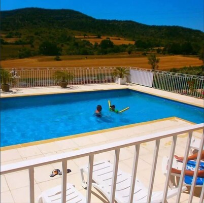 Lovely gîte in the south of the ardeche with large picnic area, bbq...