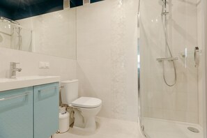 Apartment | Bathroom