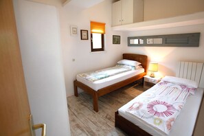 2 bedrooms, free WiFi, bed sheets