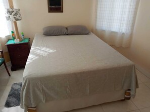 1 chambre, fer et planche à repasser, Wi-Fi