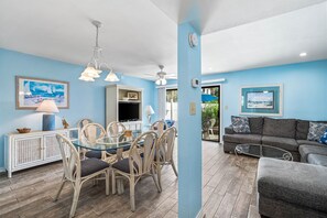 Living area - Shore Beats Work  | 3 Bed, 2 Bath (Destin)