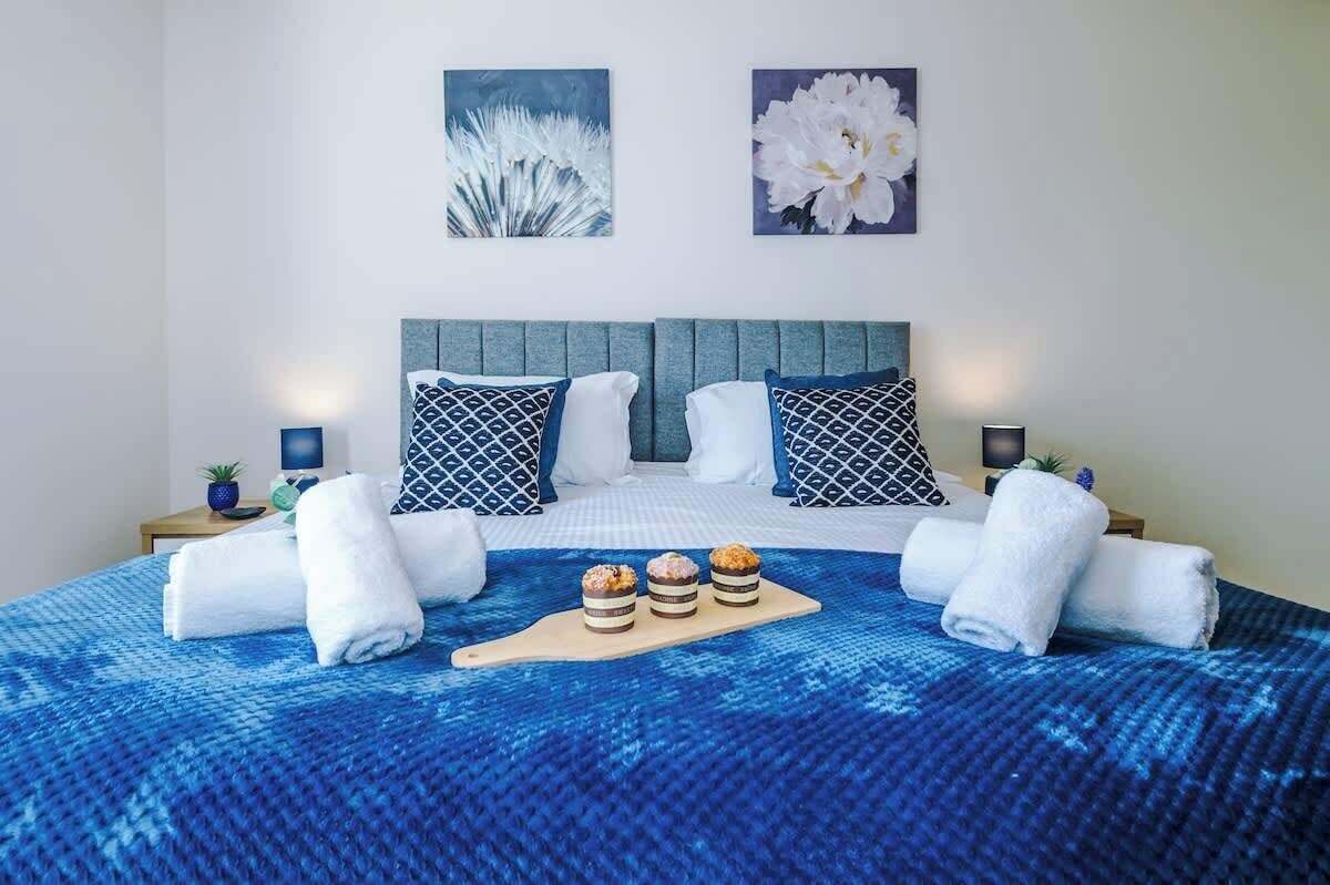 4 dormitorios, tabla de planchar con plancha, wifi y ropa de cama