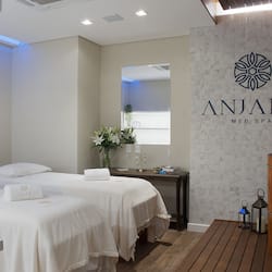 Couples treatment rooms, facials, manicures and pedicures
