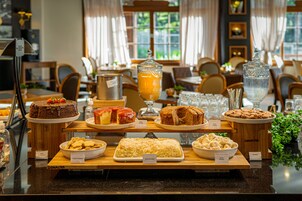 Desayuno buffet incluido todos los días 