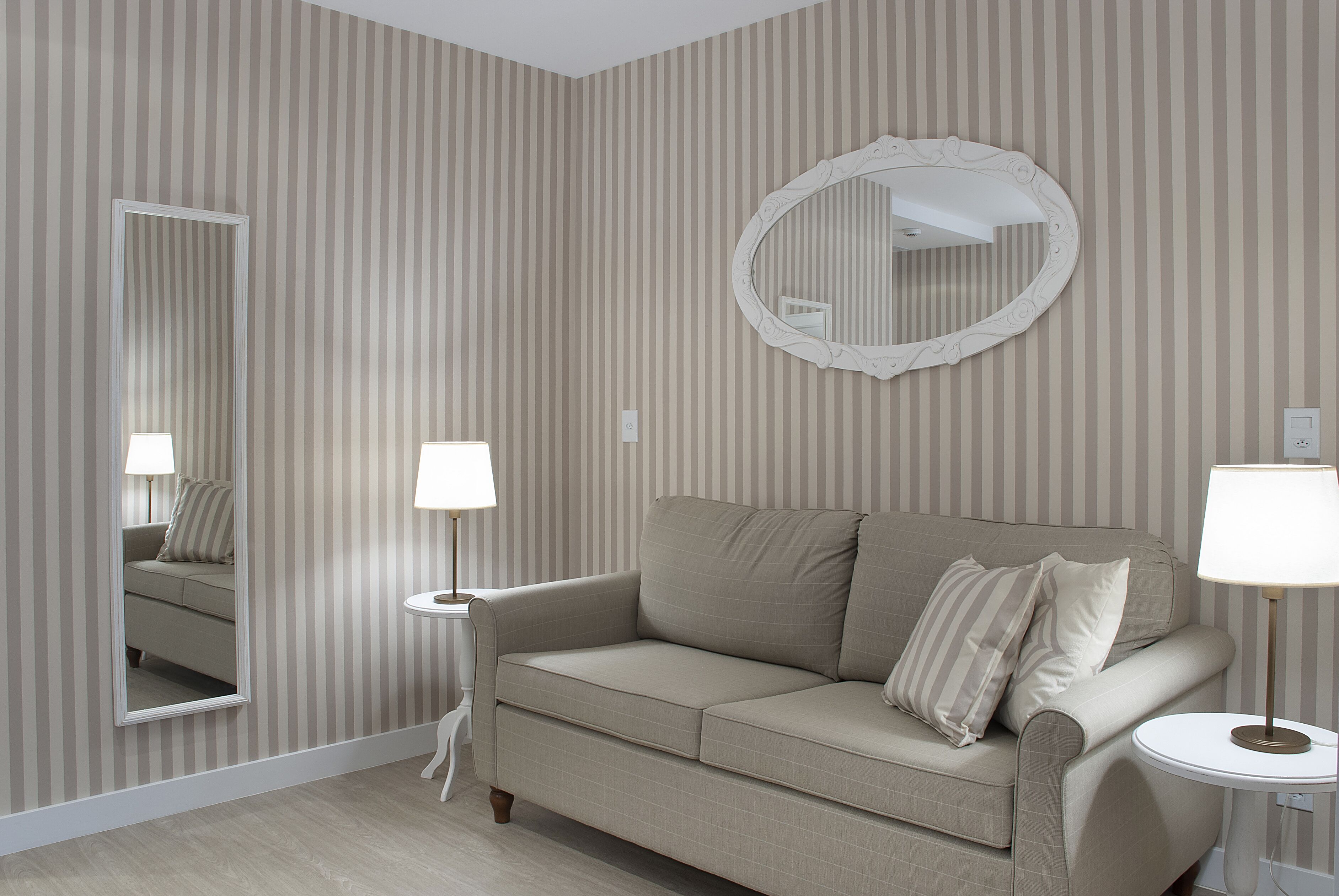 classic twin room | 1 bedroom, minibar, individually decorated, desk