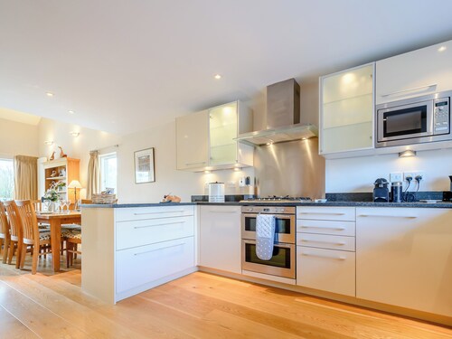 4 bedroom accommodation in Cirencester