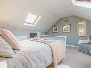 3 bedrooms, free WiFi, bed sheets