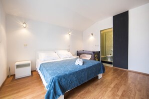 Apartment | 3 bedrooms, iron/ironing board, free WiFi, bed sheets - Modern 100m2 apt With the Terrace & Beautiful View (Omis)