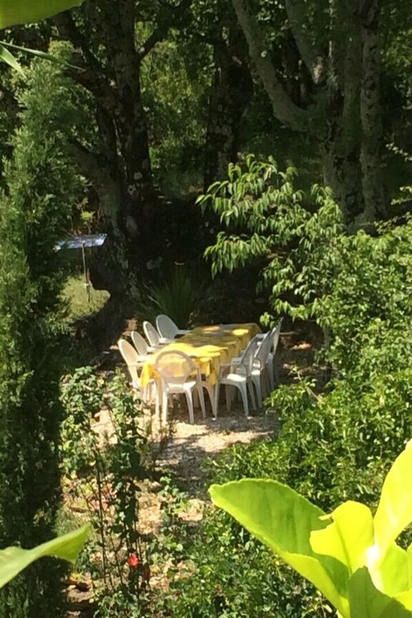 Outdoor dining