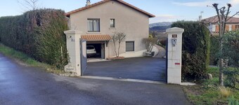 Bedroom with ensuite bathroom, South Burgundy