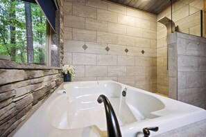 Combined shower/tub, hair dryer, bathrobes, towels