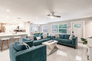 Smart-TV, Videospiele, Arbeitsbereiche, Computerbildschirme