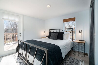 The Mulberry House: Cozy Home In Downtown Olathe