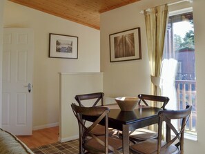 Dining - 2 bedroom accommodation in Dinnet, near Ballater (Dinnet, near Ballater)