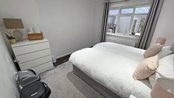 2 bedrooms, free WiFi, bed sheets