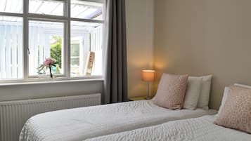 2 habitaciones, wifi gratis y ropa de cama