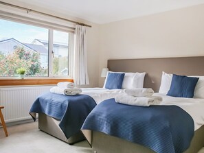 3 多间卧室、免费 WiFi、床单