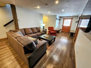 TV, fireplace, DVD player, table football - Perfect location in Crested Butte! Near Rainbow park and short walk to Elk Ave! (Crested Butte)