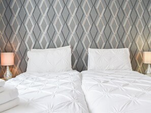 2 habitaciones, wifi gratis y ropa de cama 
