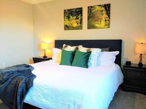 6 bedrooms, iron/ironing board, travel cot, Internet