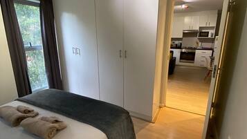 1 bedroom, iron/ironing board, WiFi (free), bed sheets