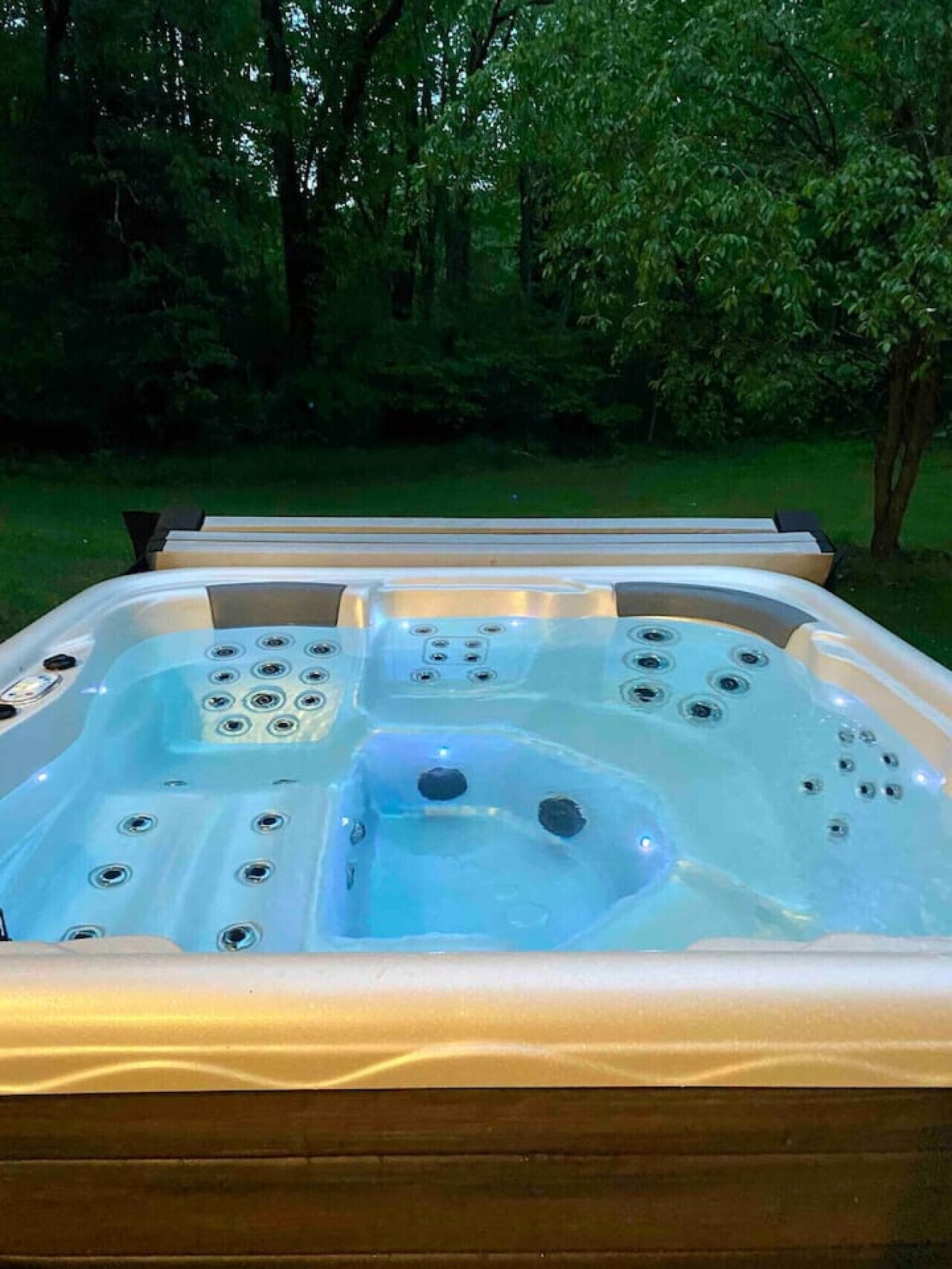 Bain à remous extérieur