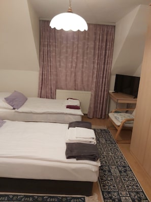 1 chambre, coffres-forts dans les chambres, fer et planche Ă repasser