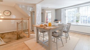 Dining - Little Elms, Stow-on-the-Wold, Cotswolds (Stow-on-the-Wold)