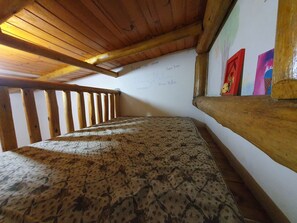 Design Cottage, Fireplace, Mountain View | Interior