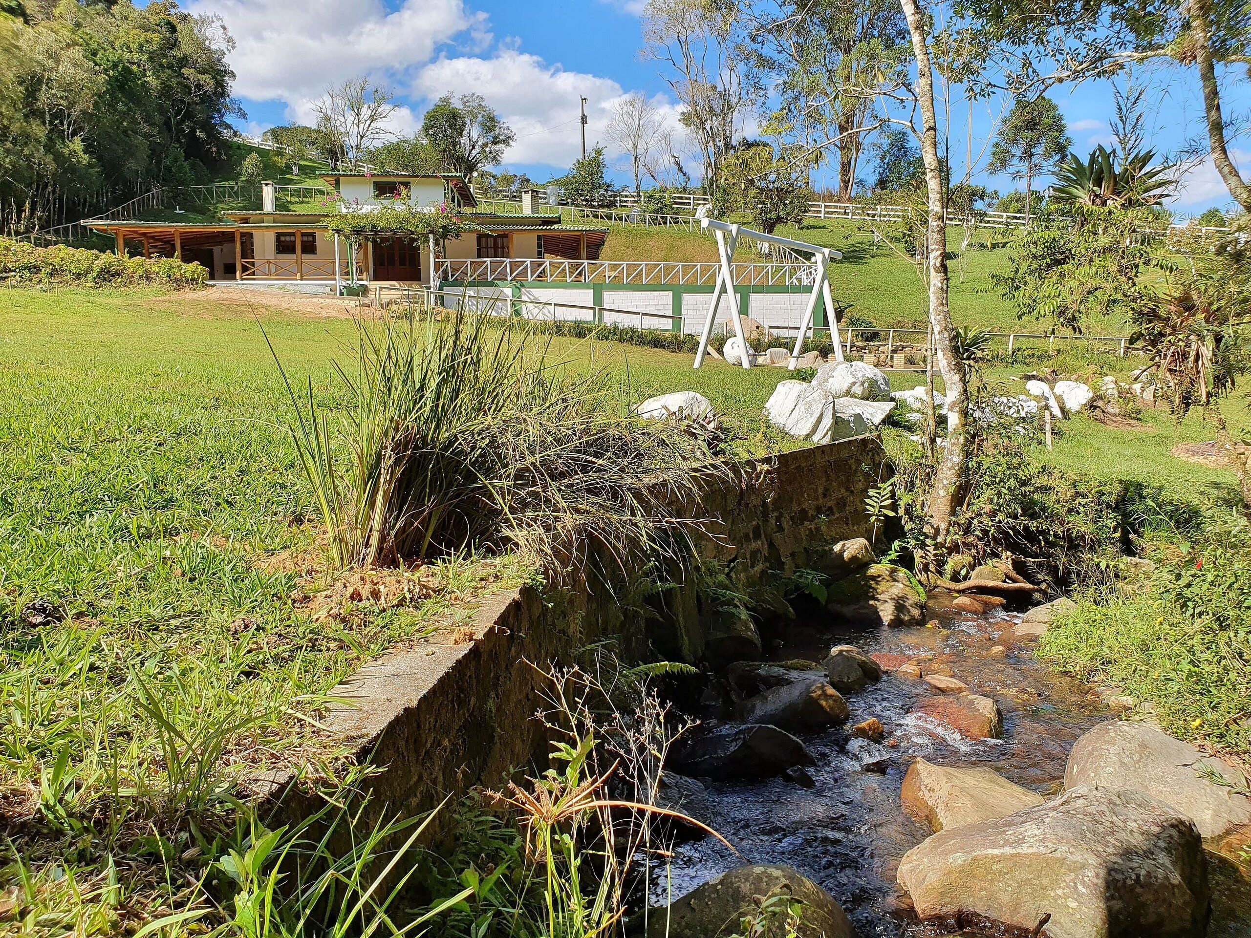 時尚平房, 壁爐, 山景 | 湖景