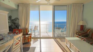 Smart TV, DVD player