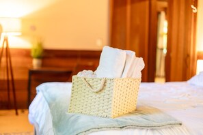 2 chambres, bureau, lit parapluie, Wi-Fi gratuit