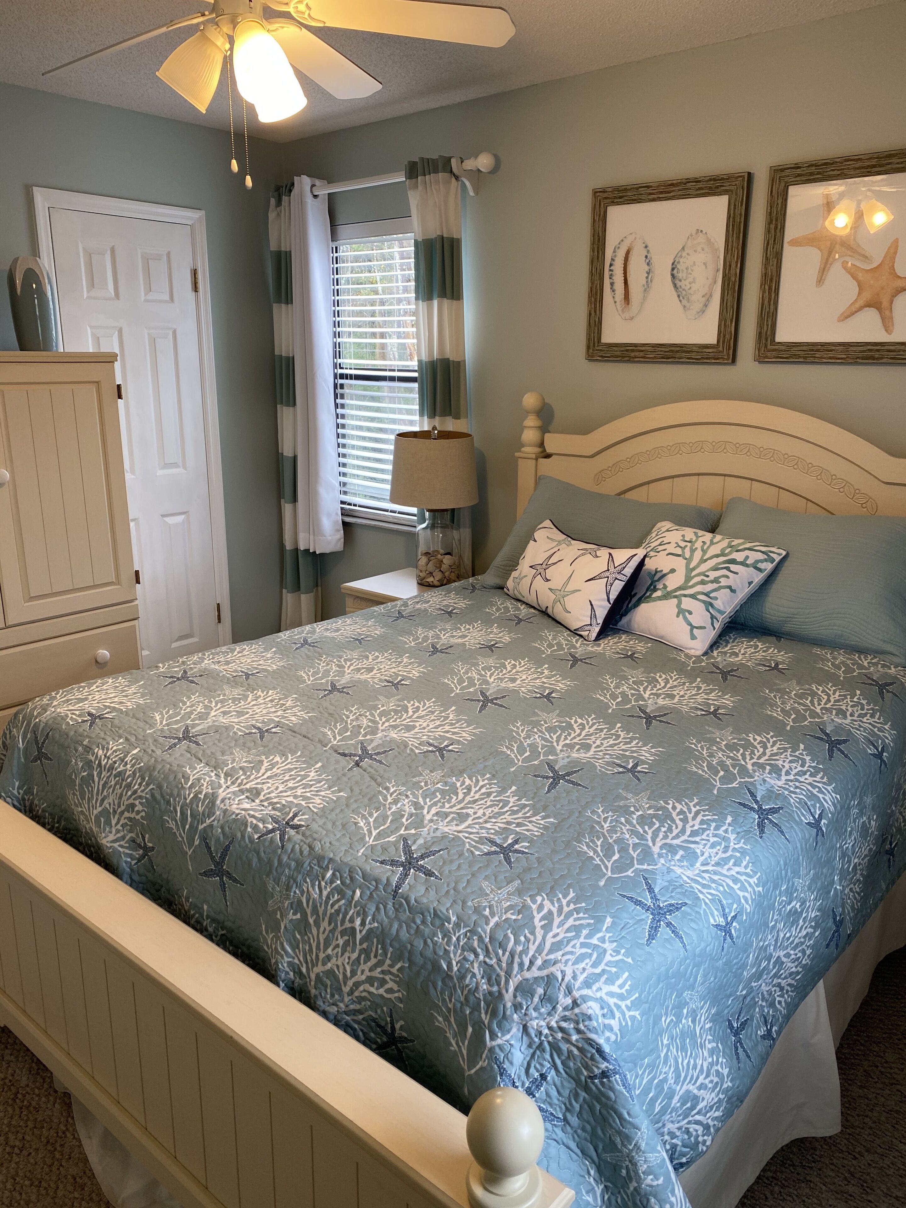 3 bedrooms, iron/ironing board, travel crib, WiFi