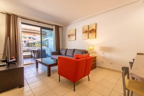 Smart TV - Balcon de Los Gigantes 2A016 poolview (Acantilados de Los Gigantes)