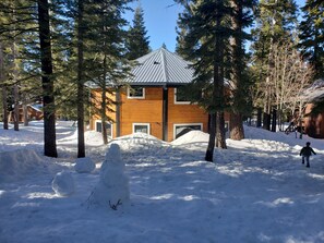 Exterior - Updated Truckee mountain home (Truckee)