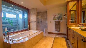 House, 3 Bedrooms | Bathroom