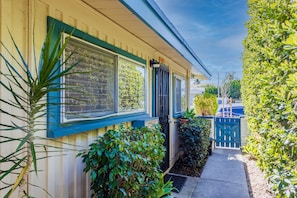 entrance pathway