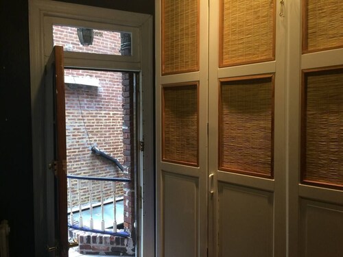 Hip & Elegant Apartment - "Supreme" Location