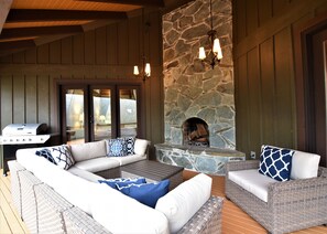 المنطقة المحيطة بالمنشأة