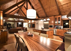 Dining - River's Edge Retreat by North Bend Escapes (Fall City)