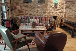 Smart TV, consola de videojuegos, reproductor de DVD, libros