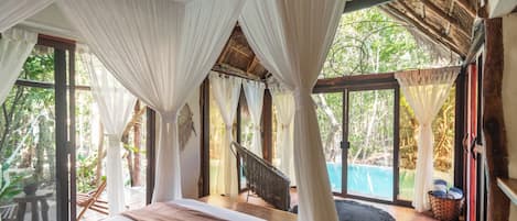 Chalet rustique luxueux, piscine privée (Jungle villa NAH-HA with Terrace) | Vue de la chambre