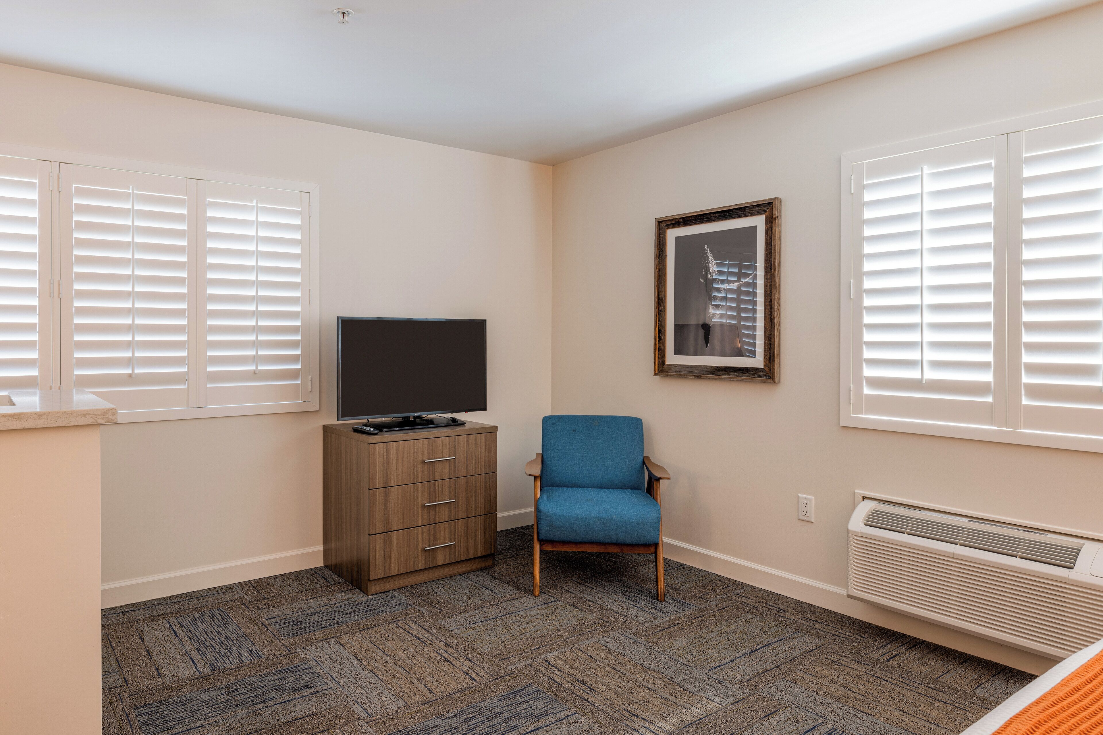 superior room, 1 king bed | 1 bedroom, premium bedding, desk, laptop workspace