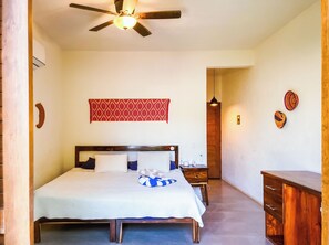 1 bedroom, desk, free WiFi, bed sheets