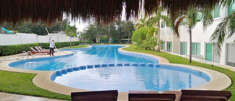 Piscina externa, piscina aquecida